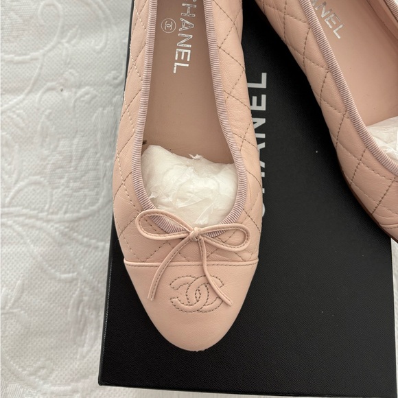 *SOLD* AUTHENTIC Chanel ballet flats ( pink) - Picture 2 of 4